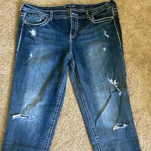 Maurice’s distressed crop jeans